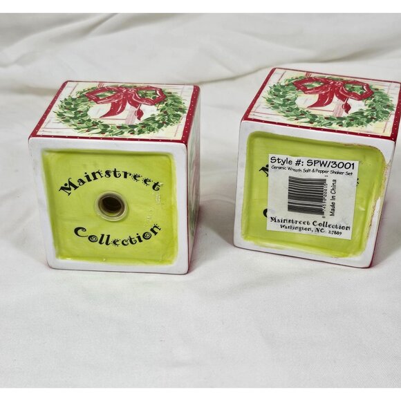 Mainstreet Collection Christmas Wreath Salt and Pepper Shakers - Picture 6 of 6